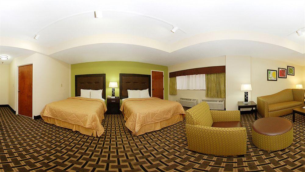 Quality Inn & Suites Greenville Near Downtown Bagian luar foto
