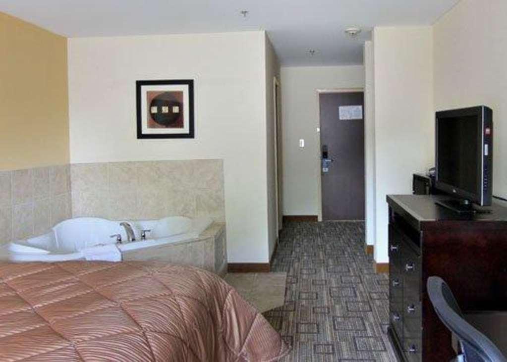 Quality Inn & Suites Greenville Near Downtown Ruang foto